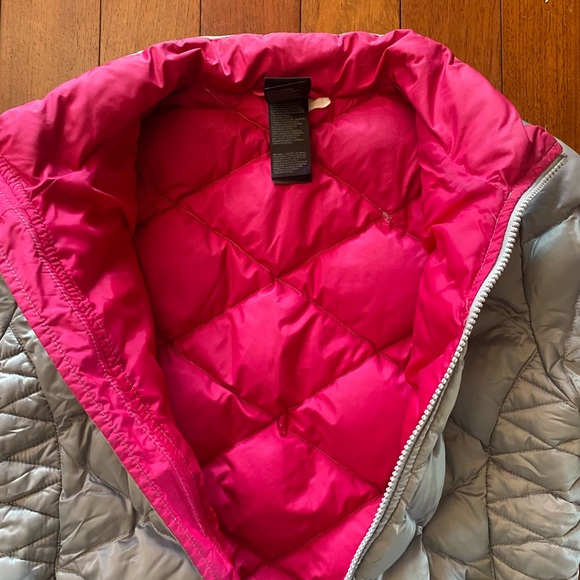 The North Face Quilted puffer coat 550 denier girls L(14/16) silver pink - Picture 3 of 10